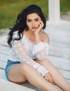 VIP companion girl in Karchuliyan – discreet service